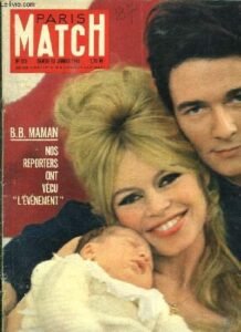Paris Match N° 563. Samedi 23 Janvier 1960. Sommaire – Bb Maman Nos Reporters Ont Vecu L Evenement.